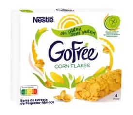 Nestlé GoFree Corn Flakes cereal bars, gluten-free, with corn visuals and Nutri-Score label, 4 bars in the pack.